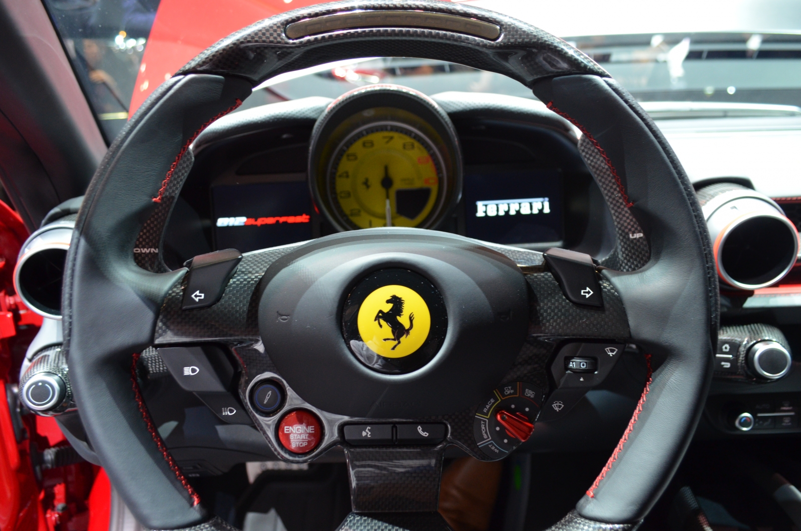 ferrari-812-superfast.jpg